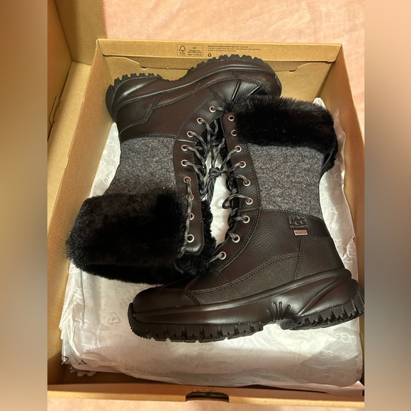 UGG Yose Tall Quilt - size 5 BRAND NEW - Picture 9 of 12